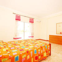 Villa at the second line of the sea / lake, in the suburbs in Portugal, Albufeira, 355 sq.m.