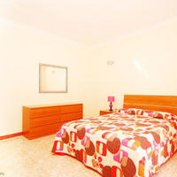 Villa at the second line of the sea / lake, in the suburbs in Portugal, Albufeira, 355 sq.m.