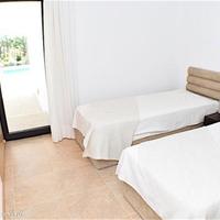 Вилла на второй линии моря/озера в Португалии, Албуфейра, 183 кв.м.