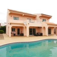 Вилла в пригороде в Португалии, Албуфейра, 330 кв.м.