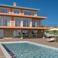 Villa at the first line of the sea / lake in Portugal, Albufeira, 250 sq.m.