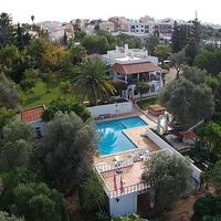 Villa in the suburbs in Portugal, Albufeira, 212 sq.m.
