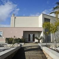 Villa in the suburbs in Portugal, Cascais, 309 sq.m.
