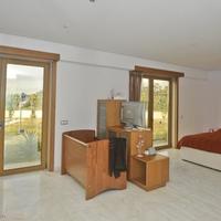 Villa in the suburbs in Portugal, Cascais, 309 sq.m.