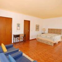 Вилла в пригороде в Португалии, Кашкайш, 210 кв.м.