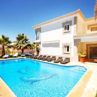 House in the suburbs in Portugal, Albufeira, 718 sq.m.