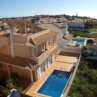 Villa in Portugal, Cascais, 330 sq.m.