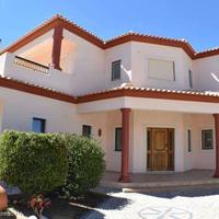 Villa in the city center in Portugal, Albufeira, 298 sq.m.