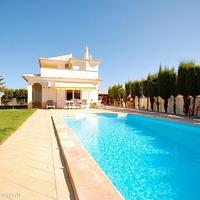 Вилла в центре города в Португалии, Алгарви, Албуфейра, 110 кв.м.