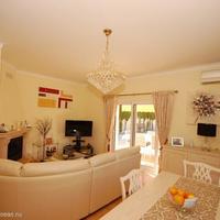 Вилла в центре города в Португалии, Алгарви, Албуфейра, 110 кв.м.