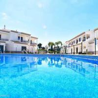 Townhouse in the suburbs in Portugal, Cascais, 169 sq.m.