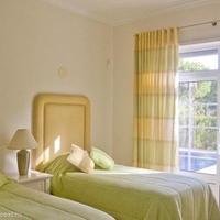 Villa in the suburbs in Portugal, Cascais, 510 sq.m.