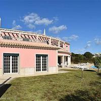 Villa in the suburbs in Portugal, Albufeira, 344 sq.m.