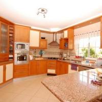 Villa in the suburbs in Portugal, Cascais, 225 sq.m.