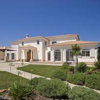 Villa in the suburbs in Portugal, Cascais, 643 sq.m.