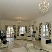 Villa in the suburbs in Portugal, Cascais, 643 sq.m.