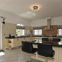 Villa in the suburbs in Portugal, Cascais, 643 sq.m.