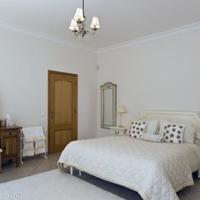 Villa in the suburbs in Portugal, Cascais, 643 sq.m.