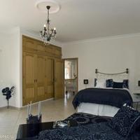 Villa in the suburbs in Portugal, Cascais, 643 sq.m.