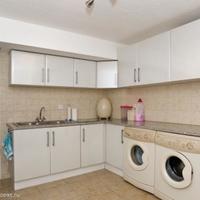 Villa in the suburbs in Portugal, Cascais, 643 sq.m.