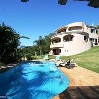 Villa in the suburbs in Portugal, Albufeira, 450 sq.m.