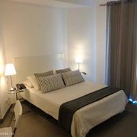 Bungalow at the second line of the sea / lake, in the city center in Portugal, Cascais