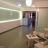 Bungalow at the second line of the sea / lake, in the city center in Portugal, Cascais