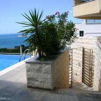 Flat in the city center, at the first line of the sea / lake in Montenegro