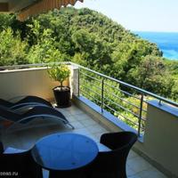 Flat in the city center, at the first line of the sea / lake in Montenegro
