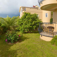 Апартаменты в пригороде в Турции, 65 кв.м.