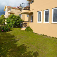 Апартаменты в пригороде в Турции, 65 кв.м.