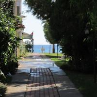 Townhouse at the first line of the sea / lake in Turkey, 260 sq.m.