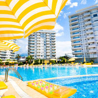Flat in the city center, at the first line of the sea / lake in Turkey, 160 sq.m.