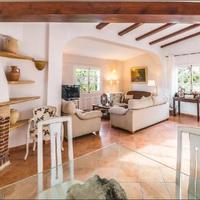 Villa in Spain, Balearic Islands, Palma, 250 sq.m.