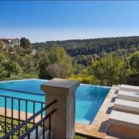 Villa in Spain, Balearic Islands, Palma, 250 sq.m.