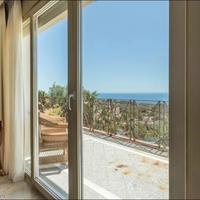Villa in Spain, Balearic Islands, Palma, 386 sq.m.