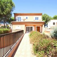 Villa in Spain, Balearic Islands, Palma, 298 sq.m.