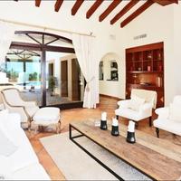 Villa in Spain, Balearic Islands, Palma, 420 sq.m.