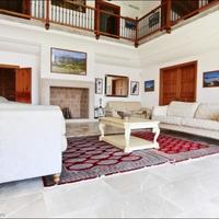 Villa in Spain, Balearic Islands, Palma, 600 sq.m.