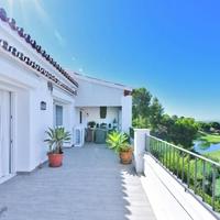 Penthouse in the suburbs in Spain, Andalucia, 177 sq.m.