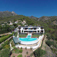 Дом в пригороде в Испании, Андалусия, 1310 кв.м.