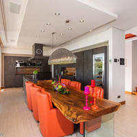 Дом в пригороде в Испании, Андалусия, 1310 кв.м.