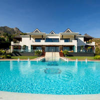 Дом в пригороде в Испании, Андалусия, 1310 кв.м.