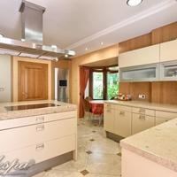 Вилла в пригороде в Испании, Каталония, Багур, 800 кв.м.