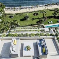 Flat at the first line of the sea / lake, in the suburbs in Spain, Andalucia, 158 sq.m.