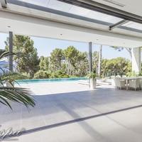 House in the suburbs in Spain, Balearic Islands, Palma, 461 sq.m.