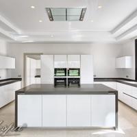 Дом на второй линии моря/озера, в пригороде в Испании, Андалусия, 804 кв.м.