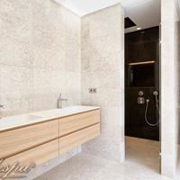 Дом на второй линии моря/озера, в пригороде в Испании, Андалусия, 804 кв.м.