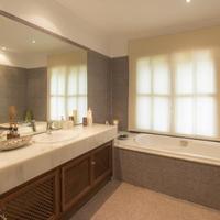 House in the suburbs in Spain, Andalucia, 985 sq.m.