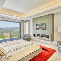 Дом в пригороде в Испании, Андалусия, 1045 кв.м.